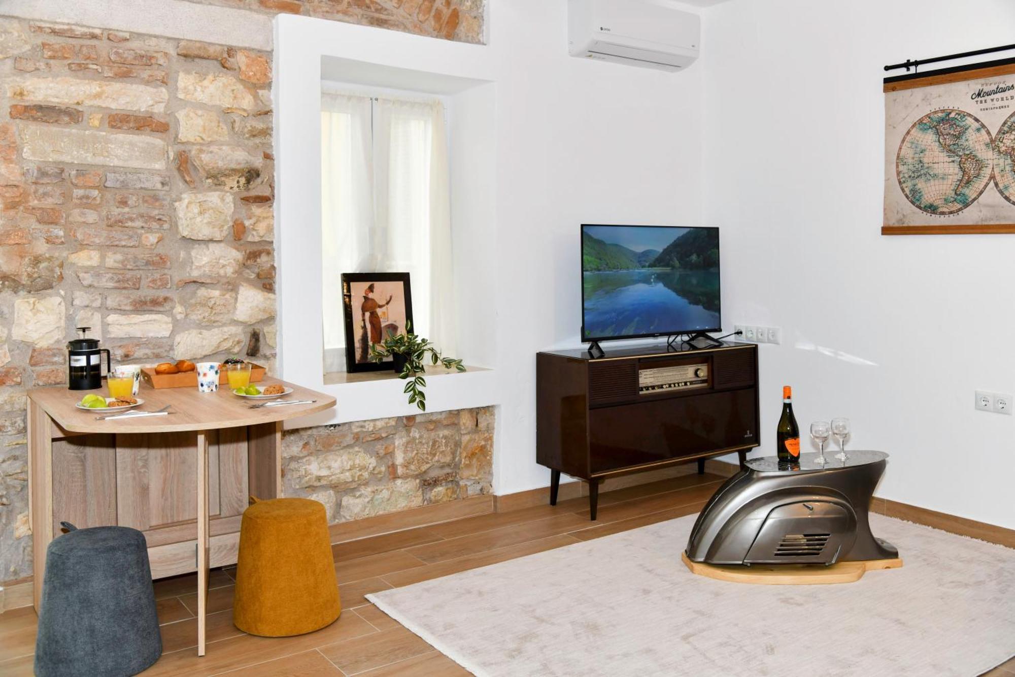 Captain Theo'S Modern Apartment Maria เลฟคิมมี ภายนอก รูปภาพ