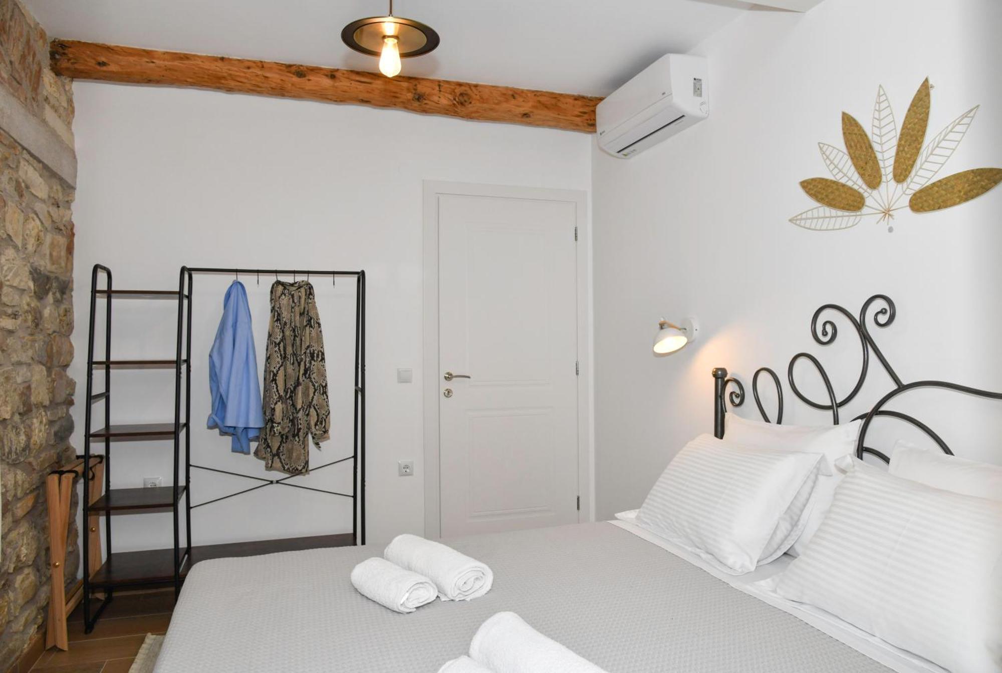 Captain Theo'S Modern Apartment Maria เลฟคิมมี ภายนอก รูปภาพ