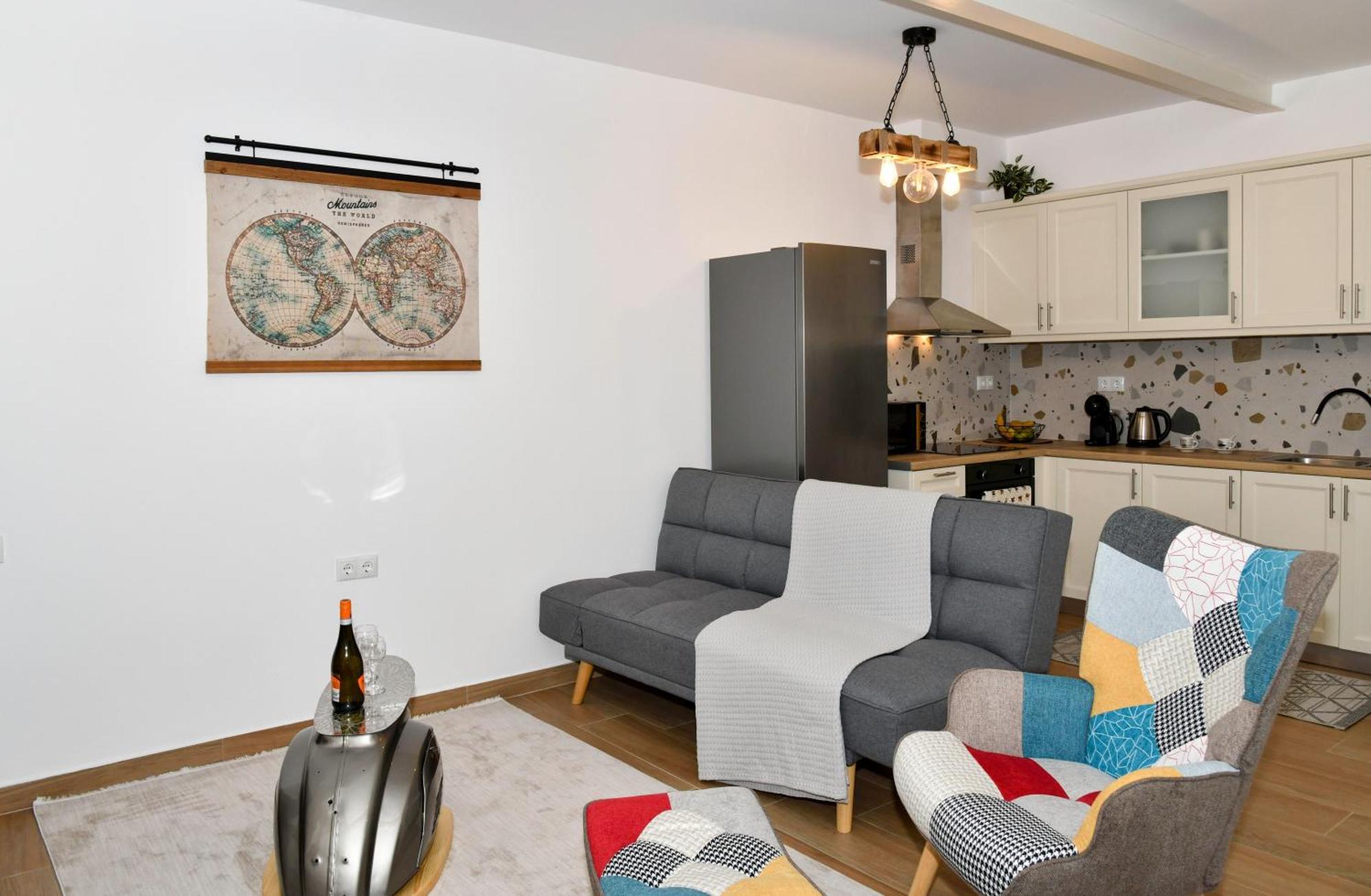Captain Theo'S Modern Apartment Maria เลฟคิมมี ภายนอก รูปภาพ